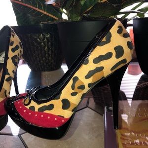 Anne Michelle Animal Print high heel pumps